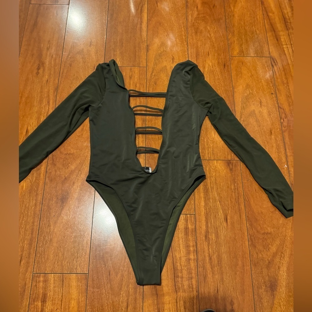 ICONSWIN woman swiming One pieces